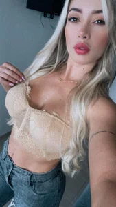 AnnaQuinnのNo Mercy Tonightの 4枚の写真