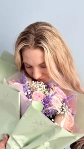 Emilly_Hart Tenderness and flowers 🌸 Pic 2