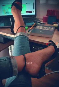 Ivon_C Your cock between my feet fingers 💦🍆 - {count, plural, one {תמונה אחת} two {שתי תמונות} many {# תמונות} other {# תמונות}}