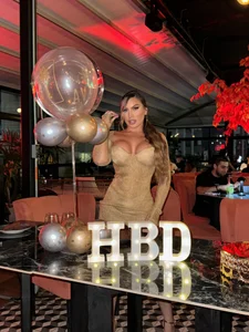Lizz_Tayler HBD Pic 4