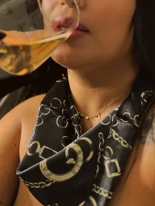 kiana_creamwine glass in the dark 💋图片 6