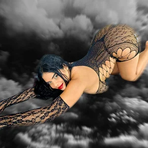 Yemaly_Leeの👿🔥😈の 2枚の写真