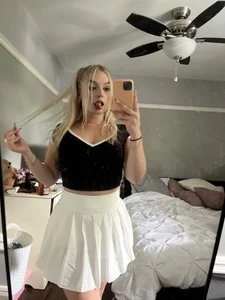 margot_robbie7 Public Pic 2