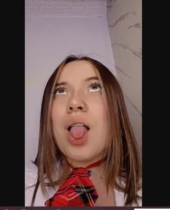 Cristal_v_1 cute schoolgirl💜 Pic 2