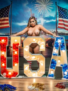 LaurenWelly_ My body, your celebration Pic 7