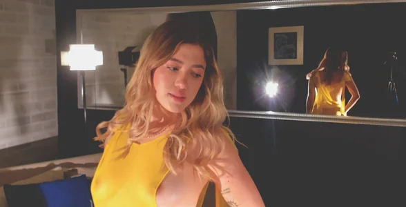 Yellow dress od EveBensonX  2 snímek