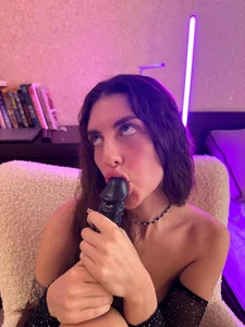 lolamila Miu Εικόνα 2