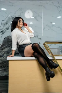 Pau_RiosのYour Naughty Secretaryの 2枚の写真