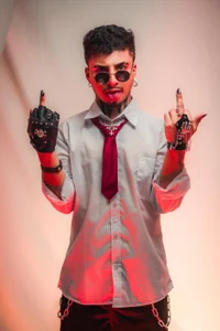 JuanCamiilo_66 R E D Pic 6