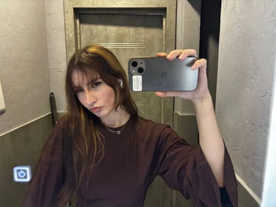 Lili_Lave Public 사진
