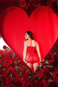 Miia-Rose Public Pic