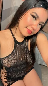 chaneelstark 💋 I'm sweeter than I look Pic