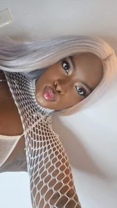 KAROL-SCOTT Blonde hair Pic 5