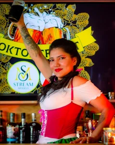 Oktoberfest od cloe_bridgee  2 snímek