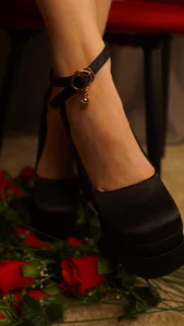 EsmaCarll heels Pic 2