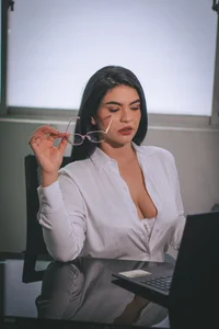 Veronicalanx1 A sexy Naughty Secretary 🔥 Immagine  3