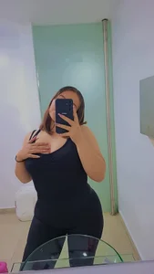 PersefoneSnow A black dress clinging to my big tits🍆😈  4. fénykép
