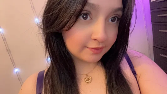 aliceayres797 Public Pic