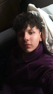 Public de dominik_across  2 photos