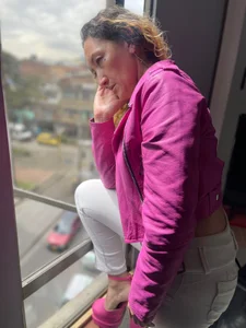 Charlotte-Sweet- window Pic 6