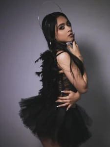 HannaClarrk_のYour black angel🔥🖤の 5枚の写真