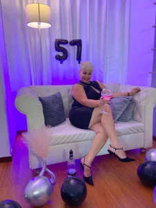 Lucy_Milf_68 happy birthday Pic 4