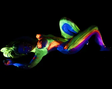 EdgesOfRealityNeon Vibe Bild 7