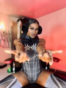 naireth Public Foto 5