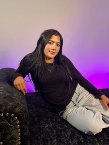 Holly_Watson_ sexy lady 💋  4টি ছবি
