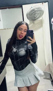 Mikaela_petite18 Public Pic 2