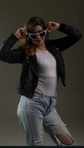 Chanelll_Taylorr_ Rocker style with somewhat subtle and sophisticated leather jacket Foto 9