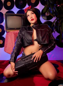 Milu_Lovers Public Pic 4