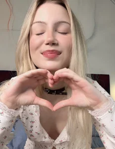 AnnAbbey 🤪 Foto 6