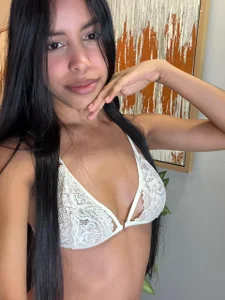 Zoe_Lips Public  4. fénykép