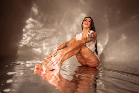 Samantha_Brooke The other side of the water🥵 Pic 2