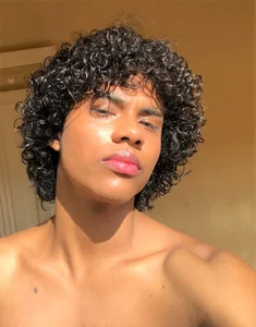 ⭐Diferent faces⭐ od Lucas_eevans  4 snímek