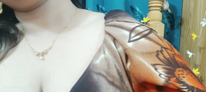 Beauty_Queen_Soniyaのfuck me boys😘🤩😇の 4枚の写真