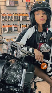 daiana_curlyDo you want races, adventures and something more? ...Here I am!图片