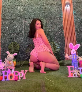 lulumars Happy Easter beauties!🌈🐰 Pic 2