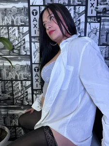 Paola-Martinez 💦I would love for you to take off my shirt 💦 Εικόνα 5