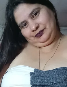 Ayma1983Curvys -bonita Bild