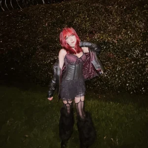 Magic_ivy a photo session on the street under the moonlight 🌛 Poză 4