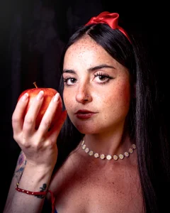Ashley_petit Snow White🎃 Pic 7