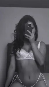 Ana_blondeePublic Bild 3