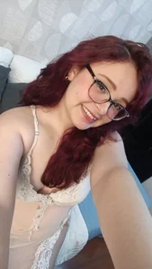 AlannisSweet White🤍🤍 Foto 4