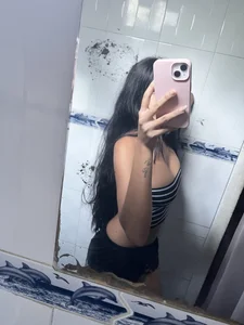 SophieSmith-1's XXX Nude Photo 1