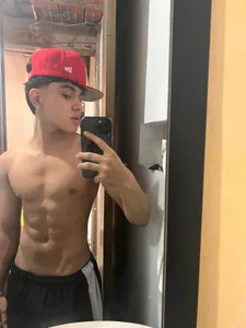 _TaylorBlack More of Taylor Pic 8