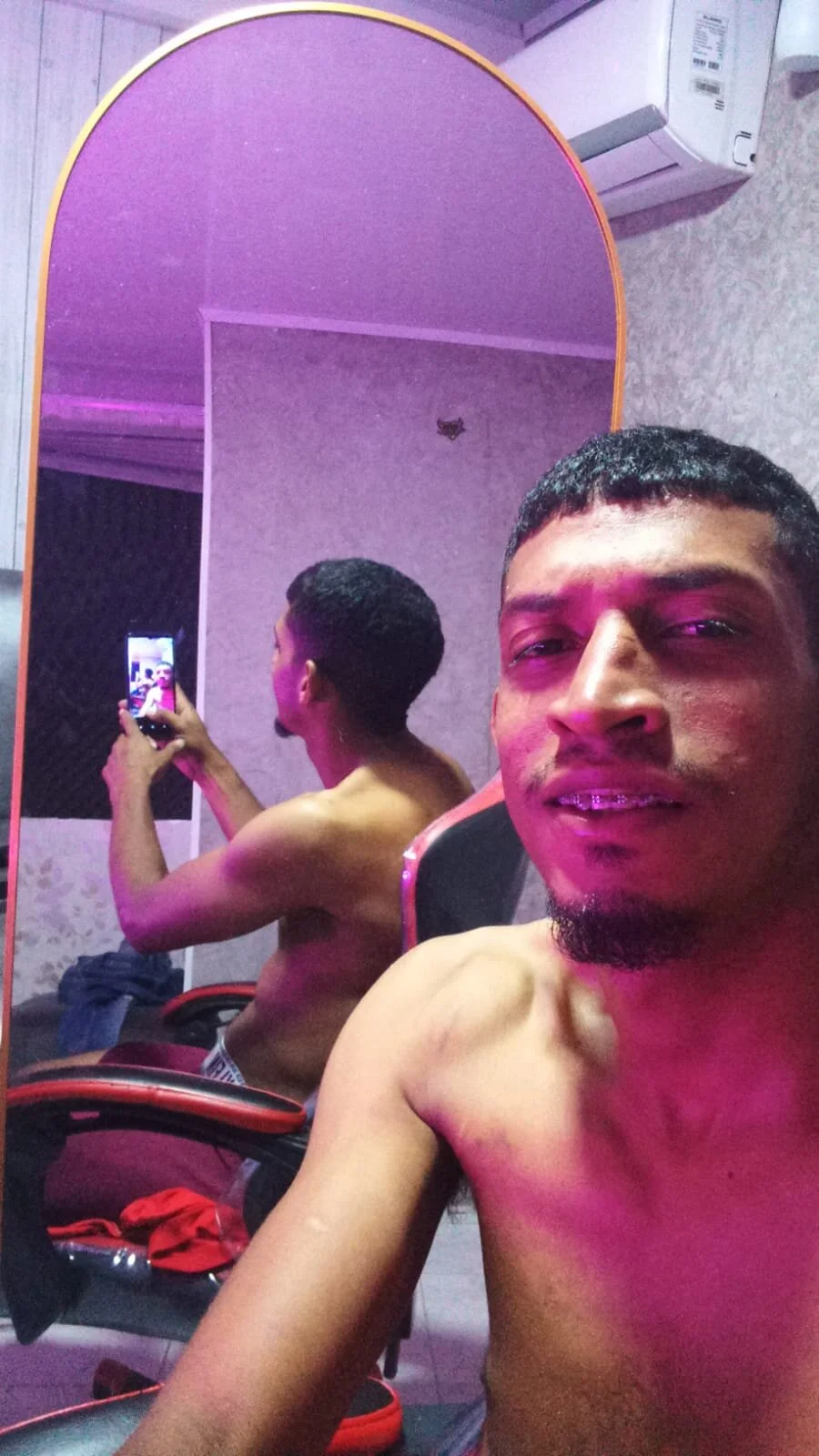 brad_Browns Trendaava kuva 7884