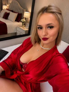 Ivy_Quin Red 🔥🔥 Billede 6