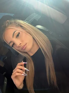 MeganKroft_ Public Pic 5